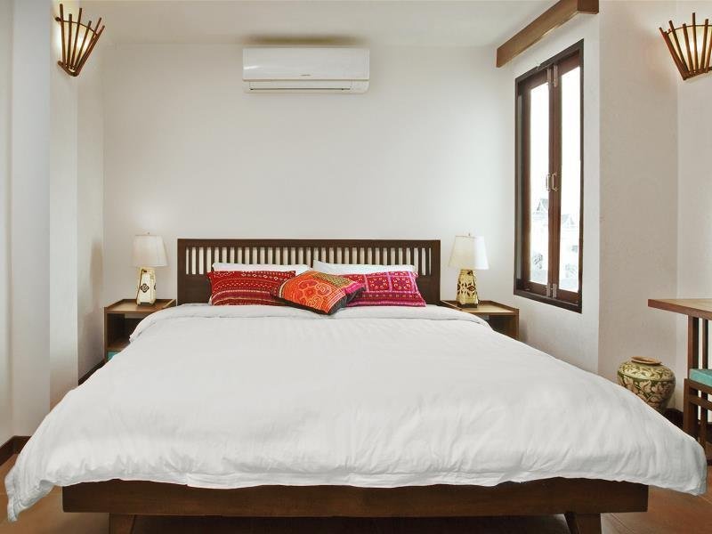 Double-bed room at Green Tiger Vegetarian House