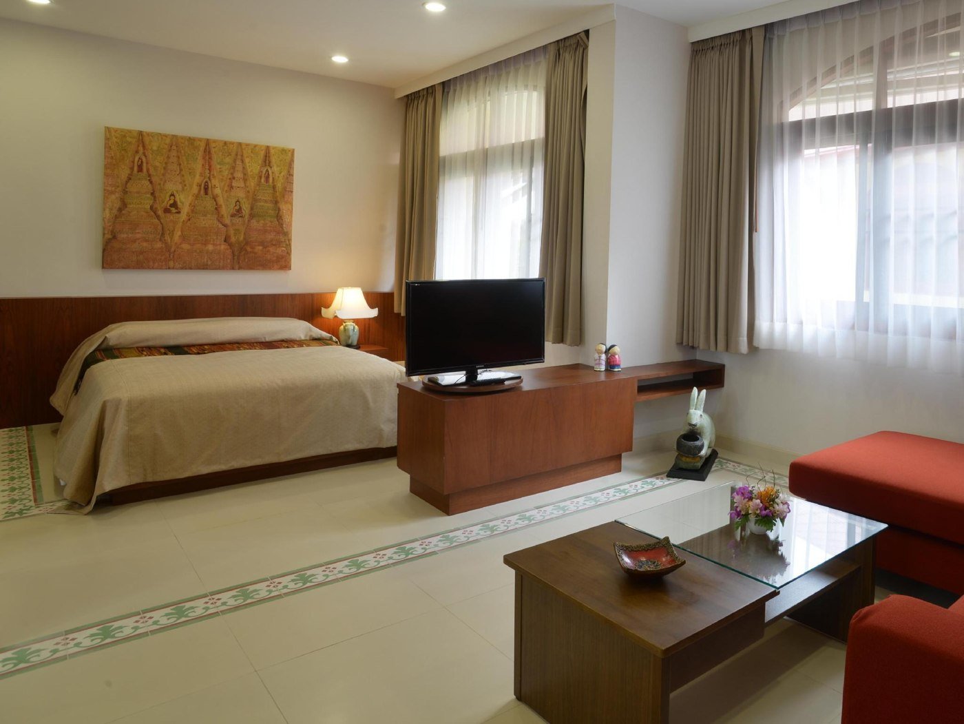 Bedroom and separate sitting area at The Golden Wells Residence